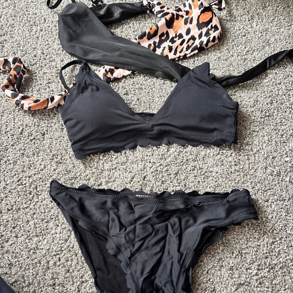 Black Ruffled Bikini Set